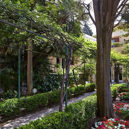 Helios 3* كابري